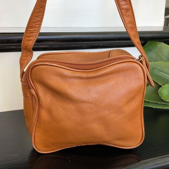 Sharif,
genuine, leather, Crossbody shoulder handbag purse - Picture 3 of 9